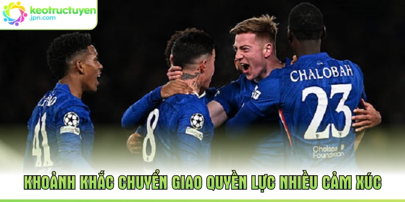 Khoảnh khắc chuyển giao quyền lực nhiều cảm xúc